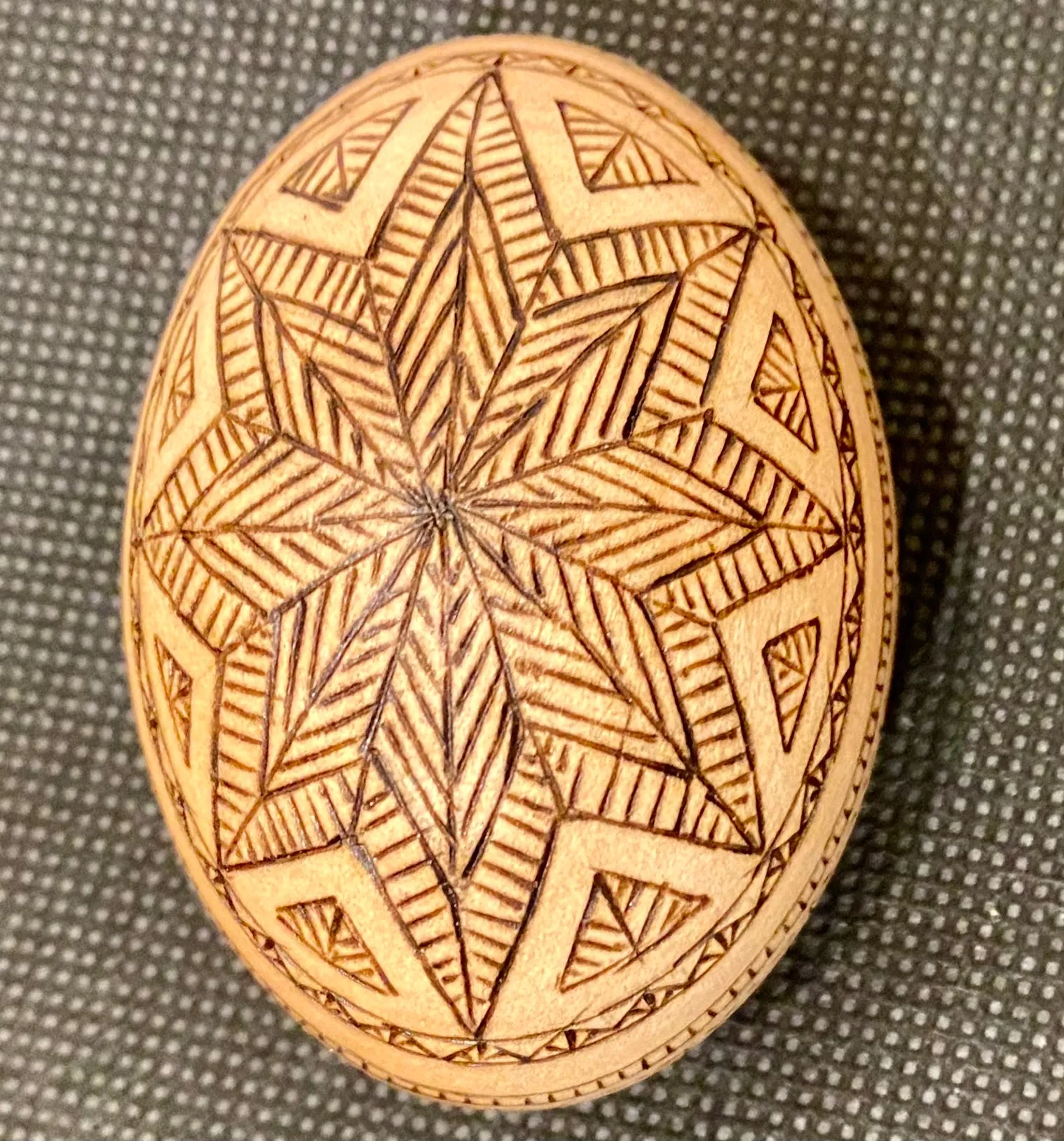 Pyrography Egg (0648)